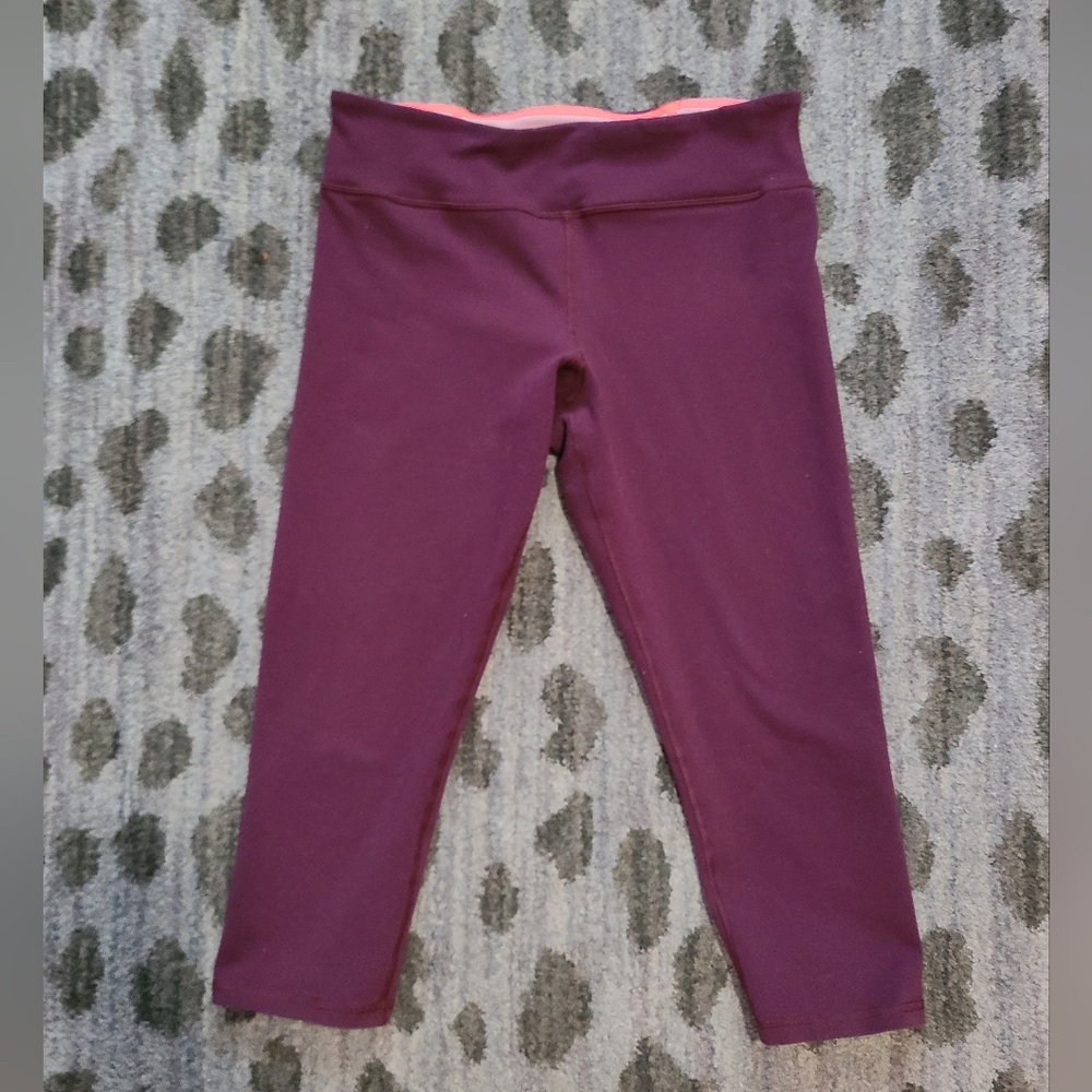 American Eagle Purple Midcalf Athletic Leggings sz M